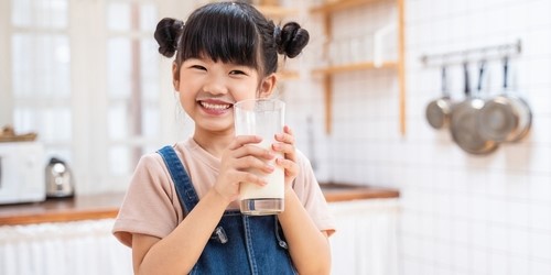 9 Manfaat Susu yang Mengandung Minyak Ikan untuk Anak