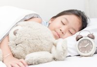 4 Manfaat Tidur Siang bagi Balita yang Perlu Bunda Ketahui