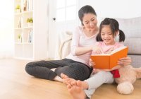 3 Alasan Orangtua Perlu Rutin Ceritakan Dongeng untuk Anak
