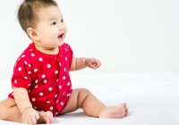 Umur Berapa Bayi Bisa Duduk dan Bagaimana Cara Stimulasinya?