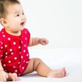 Umur Berapa Bayi Bisa Duduk dan Bagaimana Stimulasinya?
