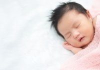 Normalkah Bayi Baru Lahir Tidur Terus? Ini Jawabannya