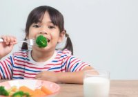 7 Menu Makanan Anak Usia 4-6 Tahun yang Sehat dan Simpel