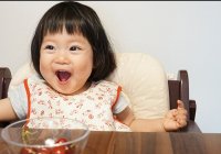 Ajak Anak Berkenalan dengan MPASI dengan Cara Asyik Ini