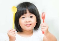 Jadwal Makan Bayi 6-12 Bulan dan Aturan Pemberiannya